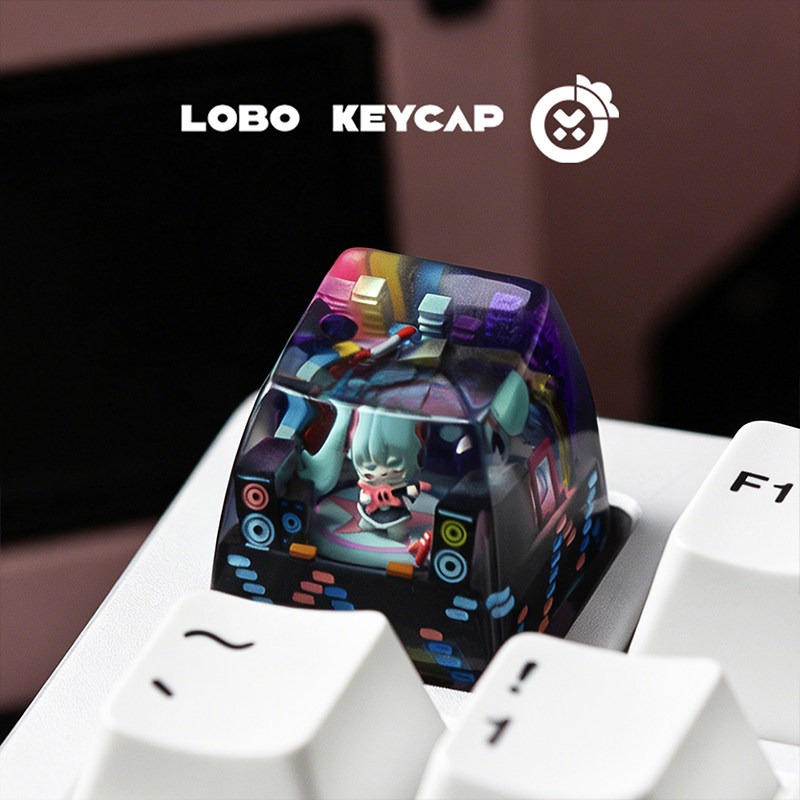 サイバーミク風ボーカルガールメカニカルキーボードエポキシ樹脂 - Gaming Accessories Aesthetic のレビューと価格